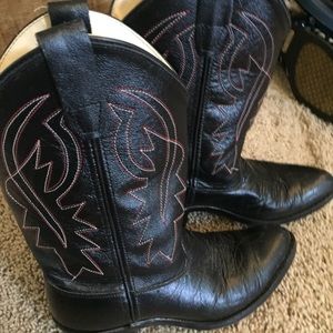Amazing black with red stitching cowboy boots. 6